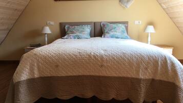 2 Schlafzimmer, Bügeleisen/Bügelbrett, Reisekinderbett, kostenloses WLAN