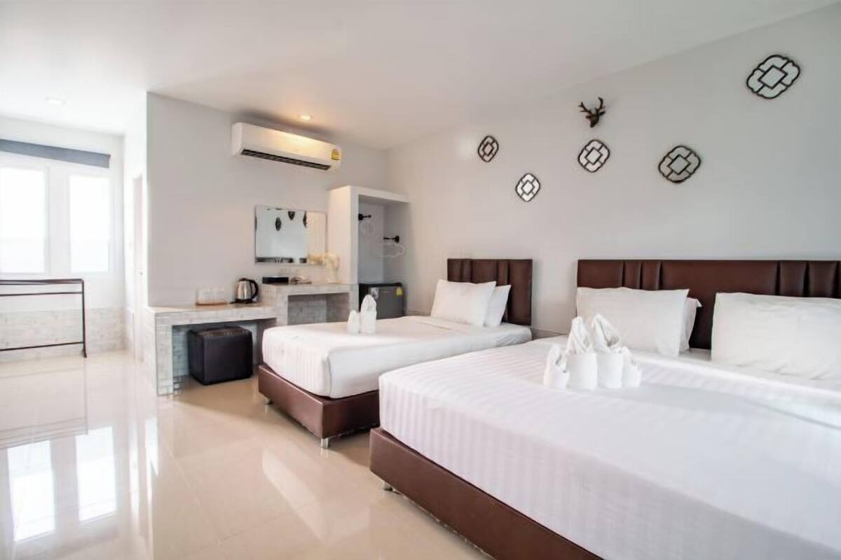 Desk, laptop workspace, free WiFi, bed sheets