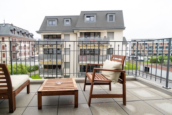 Modern Apartment, 1 Bedroom, Balcony, Mountain View | Terrace/patio