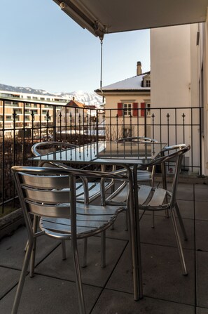 Modern Apartment, 2 Bedrooms, Balcony, Mountain View | Balcony - Los Lorentes Residences - Bulle (Bulle)