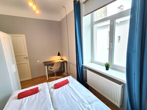 2 Schlafzimmer, Schreibtisch, Bügeleisen/Bügelbrett, kostenloses WLAN