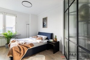Deluxe Apartment | Iron/ironing board, free WiFi, bed sheets