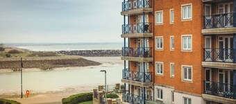 Sovereign Sunrise near to beach