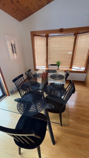 Dining - Private Canandaigua Retreat- Hot Tub/Pet Friendly (Canandaigua)