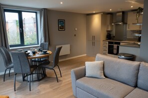 Smart TV - York City Centre with free private parking (York)