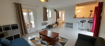 Equipped kitchen, 2 bedrooms, living room, garden, 10min from Parc de Beauval.