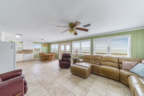 TV connectée, lecteur de DVD, vidéothèque