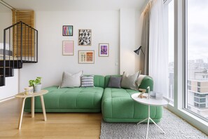 Grand-ullakkohuoneisto | 1 makuuhuone, ylelliset vuodevaatteet, tallelokero huoneessa