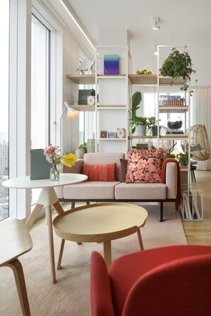 Lobby sitting area - Zoku Paris (Paris)