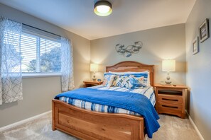 2 Schlafzimmer, Schreibtisch, Bügeleisen/Bügelbrett, kostenloses WLAN