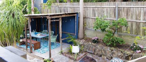 تناول الطعام بالخارج