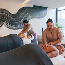 Couples treatment rooms, sauna, hot tub, steam room, body treatments