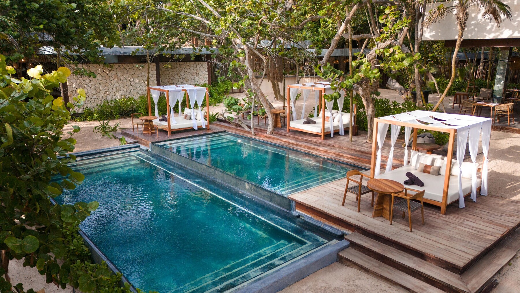 10 outdoor pools