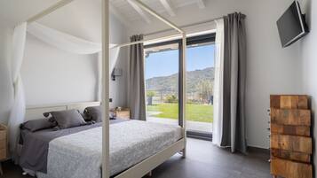 3 Schlafzimmer, BĂŒgeleisen/BĂŒgelbrett, Internetzugang, BettwĂ€sche