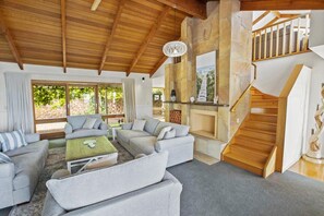 TV connectée, cheminée