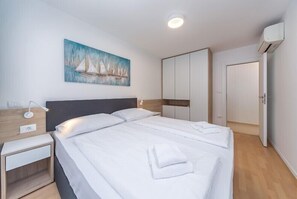 1 bedroom, soundproofing, WiFi, bed sheets - Garden Palace Resort / Standard Apartment 4 Person Premium (Umag)