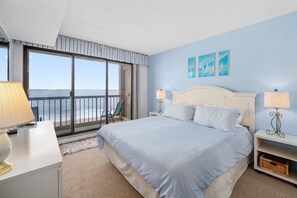 2 bedrooms, iron/ironing board, free WiFi