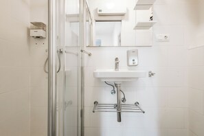 Bathroom - Cozy apartment in Montan (Montanejos) (Montana)