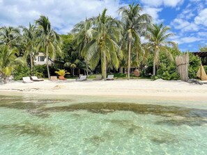 Accommodatie ligt op het strand