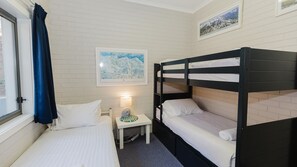 3 bedrooms, free WiFi, bed sheets