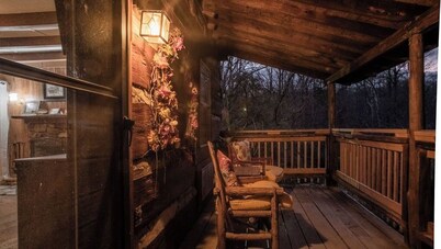 Lindsey Mill Cabin on stream and pond