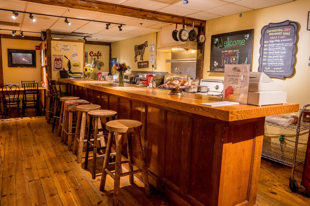 The Common Man Inn & Spa by null