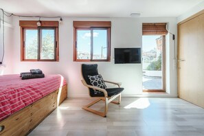 1 bedroom - Private attic in Montan (Montanejos) (Montán)