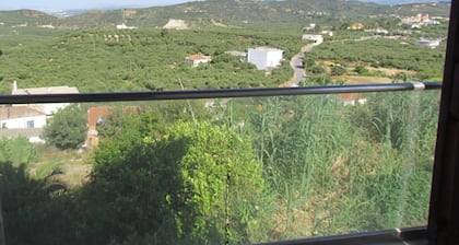 Beautiful 3-bed House in Chania With Garden
