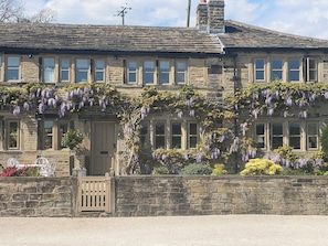 Cottage | Bahagian luar