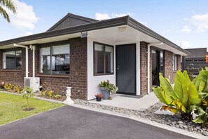 Exterior - Mount Maunganui Getaway: Waitui Wonder House (Mount Maunganui)