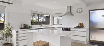 Mount Maunganui Getaway: Waitui Wonder House