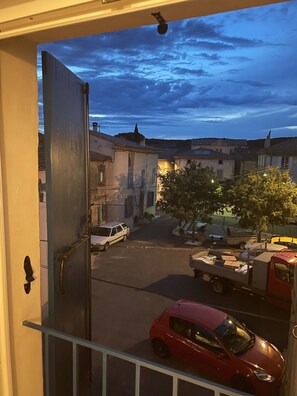 Interior - Cozy 3 stairs apartment in charming village south of France (Roubia)