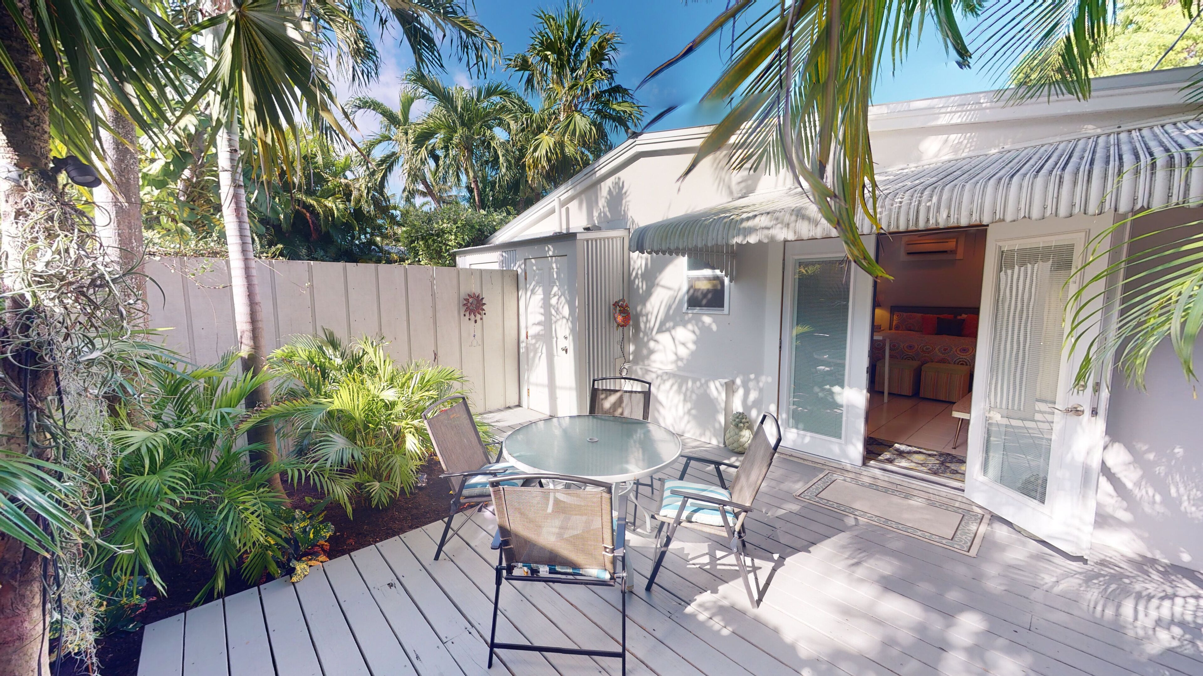 Maryann's Place - Large Monthly Studio (New Listing)