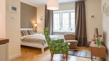 1 dormitorio, tabla de planchar con plancha, cuna de viaje y wifi gratis