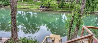 CL 954 River Cliff Retreat
