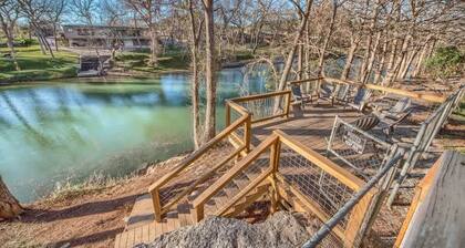 CL 954 River Cliff Retreat