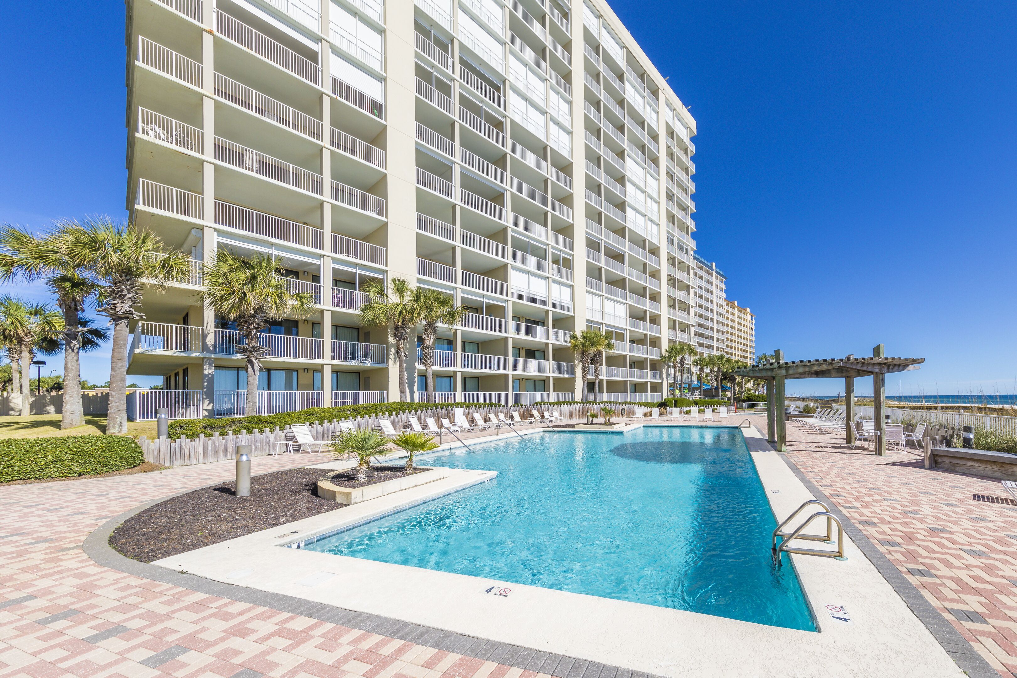 室內泳池、季節性室外泳池