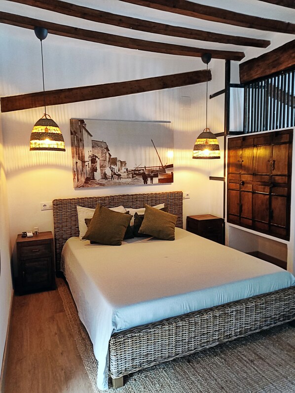 1 dormitorio, tabla de planchar con plancha, wifi gratis y ropa de cama