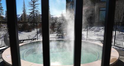 Brand new modern condo in Downtown Winter Park with parking garage & hot tub