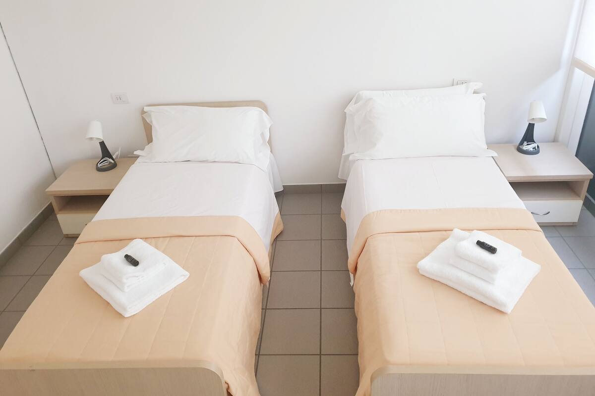 1 quarto, quartos à prova de som, ferros/tábuas de passar roupa