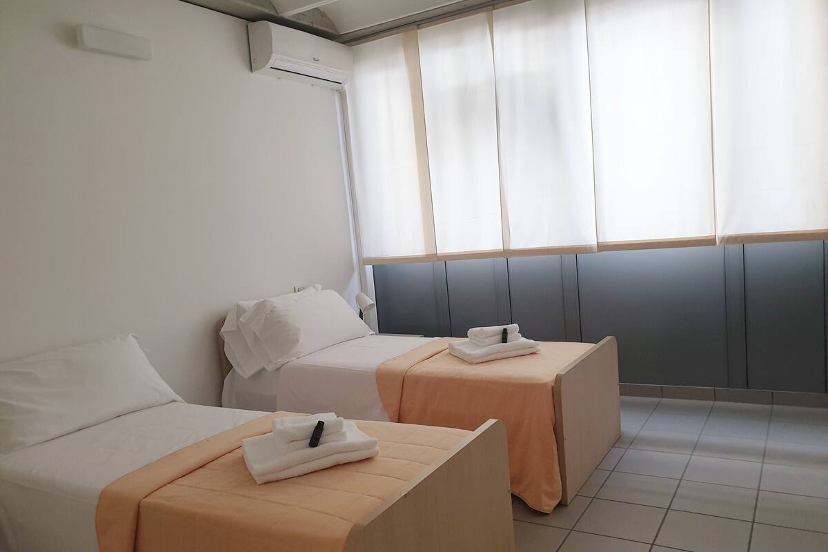 1 quarto, quartos à prova de som, ferros/tábuas de passar roupa