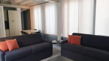 Club Apartment, 1 Bedroom | Living area