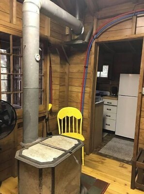 Interior - Cabin on Sunset Lake W/Boathouse 
Separate Bunkhouse Rental
PET FRIENDLY  (Orwell)
