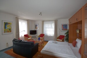 1 Schlafzimmer, Bügeleisen/Bügelbrett, Reisekinderbett, kostenloses WLAN
