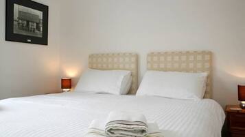 3 chambres, fer et planche Ă repasser, Wi-Fi gratuit, draps fournis