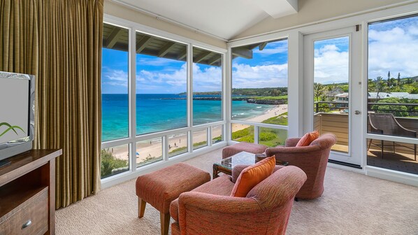 TV, books - Kapalua Bay Villa 21G5 By Parrish Maui -  Beachfront & ocean views (Lahaina)