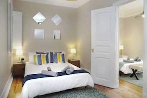 3 bedrooms, iron/ironing board, Internet, bed sheets