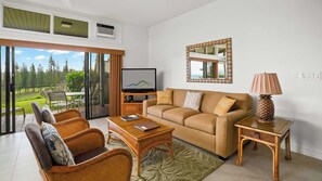 Flat-screen TV, books - Kapalua Ridge Villa 611 By Parrish Maui - Close to pool & AC (Lahaina)