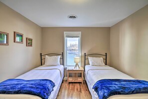 2 makuuhuonetta, työpöytä, silitysrauta/-lauta, Wi-Fi