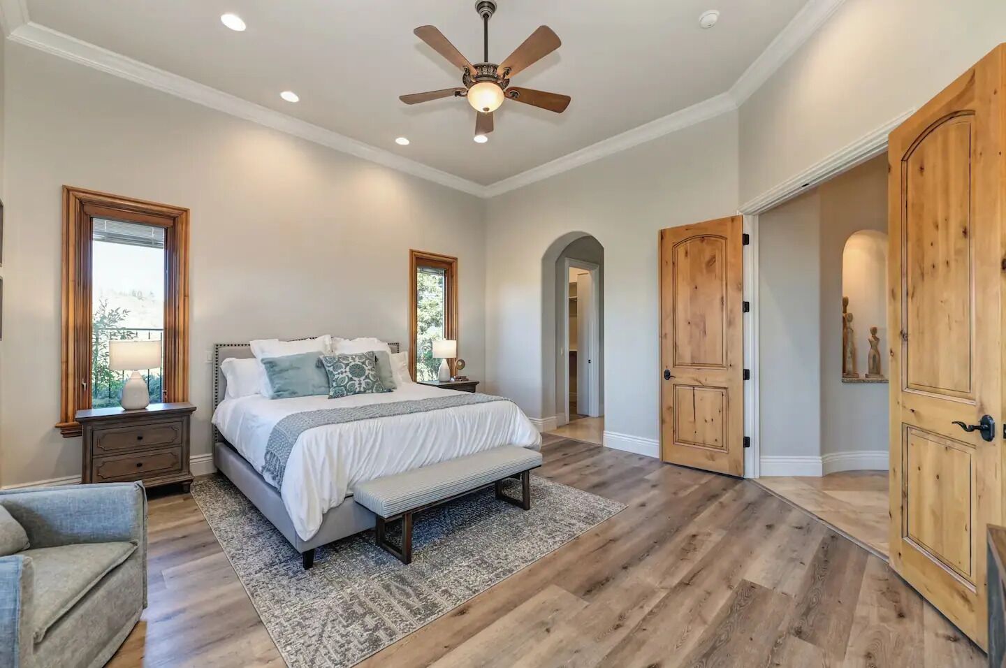 7 多间卧室、WiFi、床单